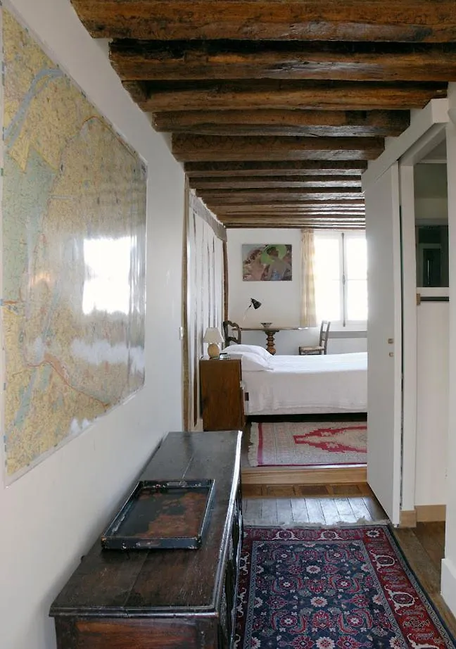 Nest In Apartment